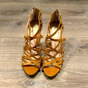 Vince Camuto Cognac Strappy Platform Sandal Stiletto Leather Heels Size 7.5